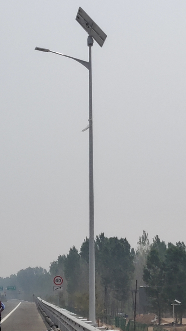 太陽(yáng)能路燈